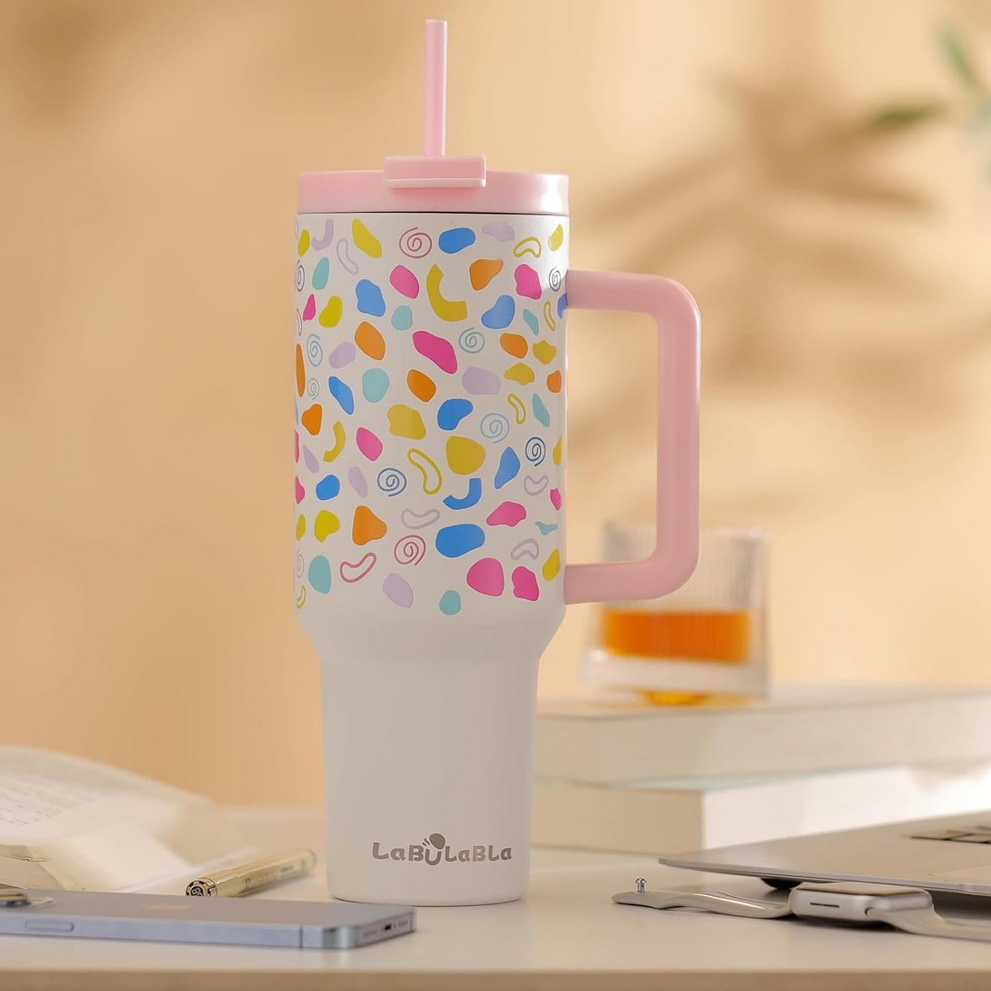 40oz Tumbler with Handle,Double Wall Vacuum Reusable Stainless Steel Insulated Water Bottle,With Leak Proof lid and Straw for Iced or Cold Beverages (Cloud-like White)