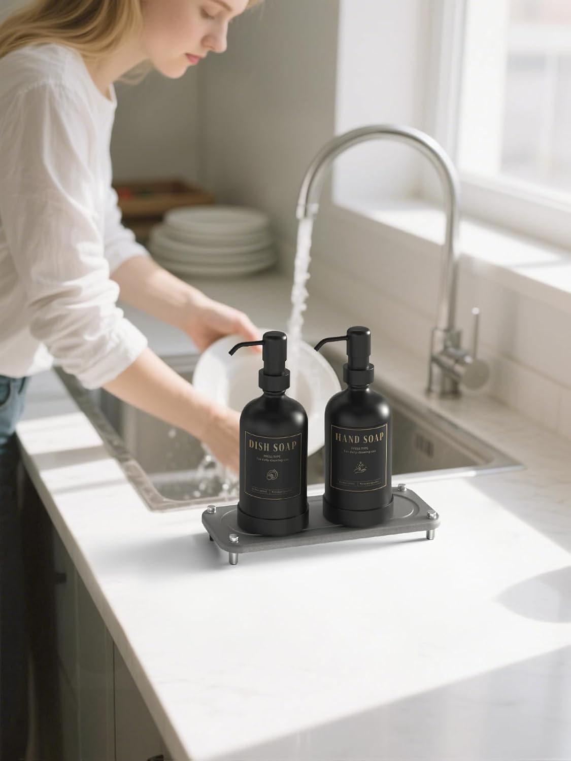 Luxspire Soap Dispenser Set, Hand Soap Dispensers with Fast Drying Tray, 17 oz Glass Refillable Liquid Bottle for Bathroom & Kitchen, Kitchen, 2 Pack, Black + Dark Gray