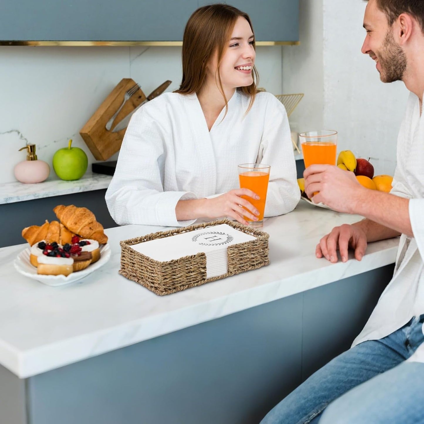 Seagrass Disposable Guest Towel Holder Tray for Bathroom, Wicker Counter Rectangular Bathroom Napkin Holder for Ktichen, Woven Hand Towel Holder Tray for Home, Kitchen, Hotel, Farmhouse