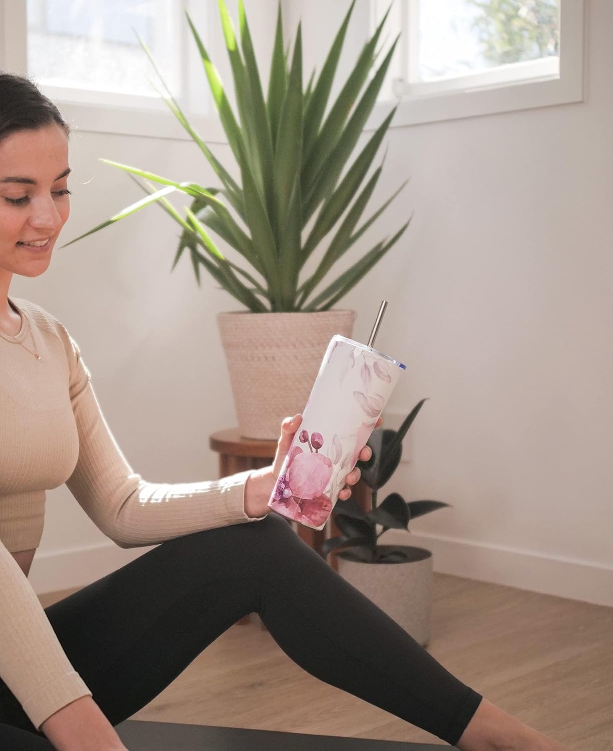 THILY Stainless Steel Vacuum Insulated Tumbler 26 oz Triple-Insulated Travel Mug with Splash-Proof Lid, for Iced Coffee and Hot Beverage, Pink Lilies + Lotus Flower