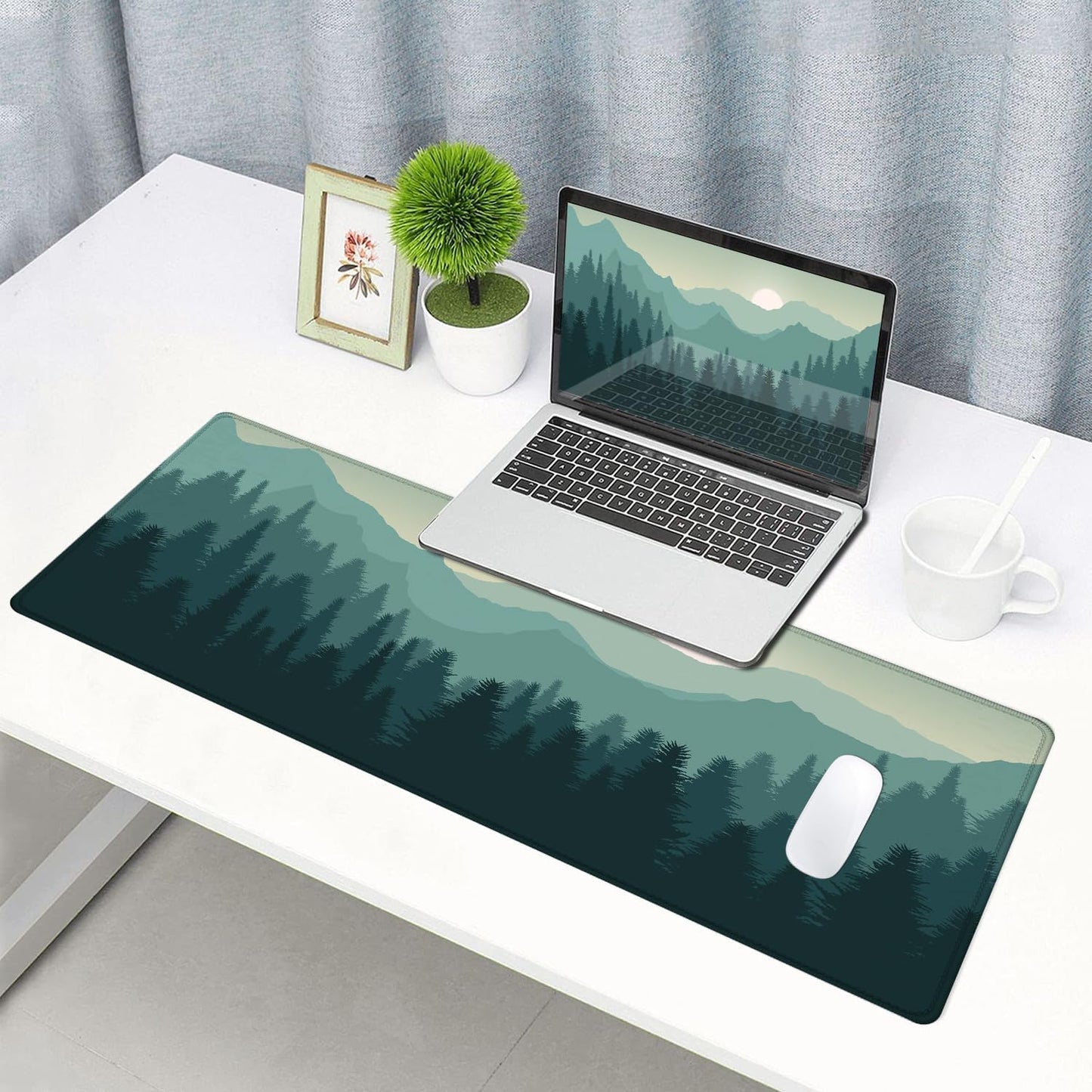 Mouse Pad Gaming, Large Mouse Pads for Desk, Keyboard Mouse Mat Desk Pad, Non-Slip Rubber Base with Stitched Edges Mousepad, 31.5x11.8 inch Abstract Landscape Mountain