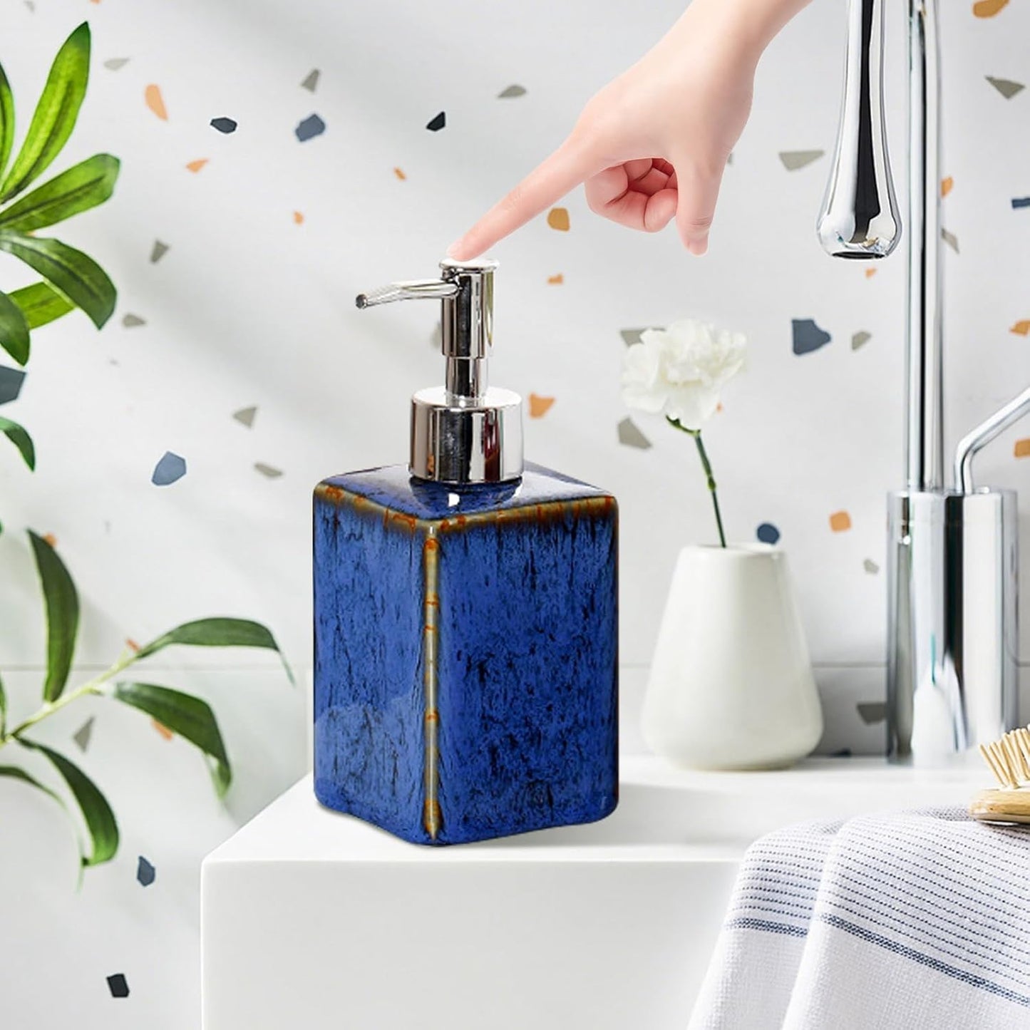 jessie Ceramic Hand Soap Dispenser Bathroom,Kiln Variable Glaze Lotion Dispenser with Pump 11.8 oz Modern Vintage Dish Soap Dispenser Refillable Liquid Soap Bottles for Bathroom Kitchen (Blue)