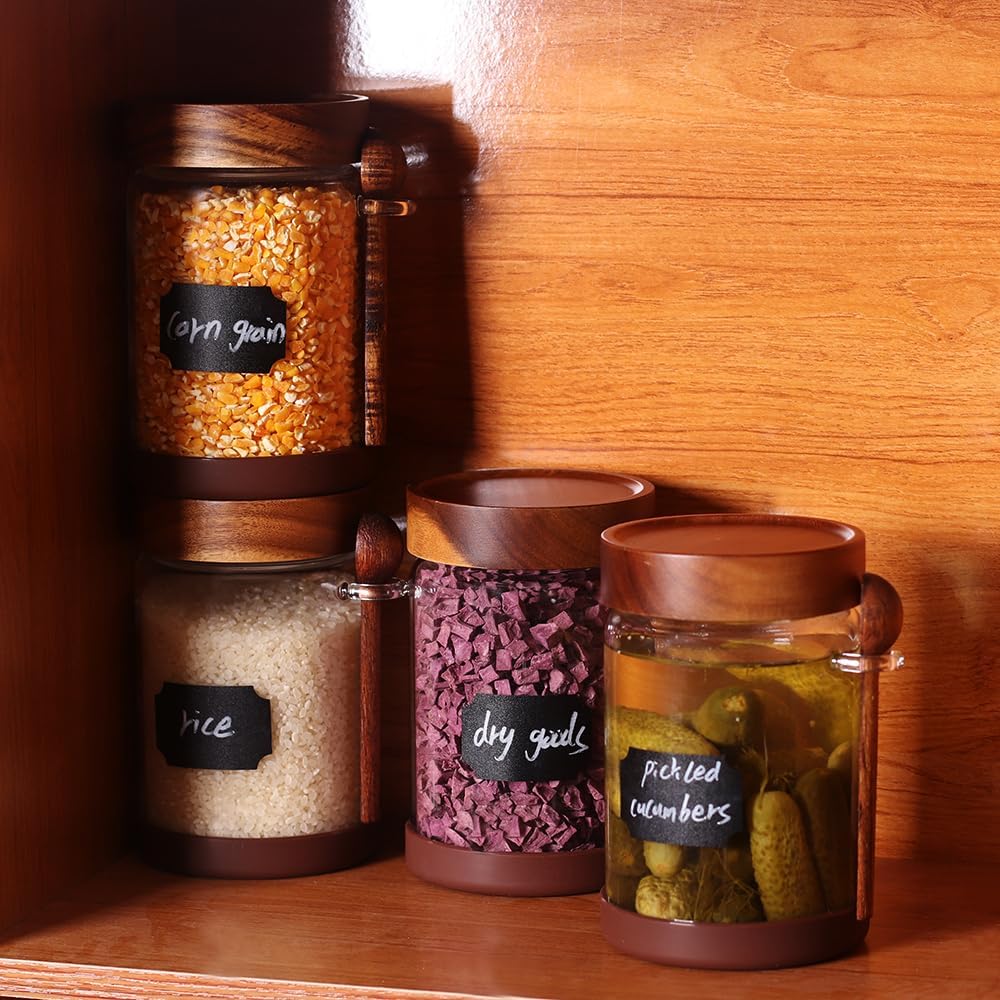 SAIOOL High Bprosilicate Glass 4 Pack Spice Jars with Label and Spoons,Overnight Oats Containers with Acacia Airtight Lids,Glass Food Storage Jars, Coffee Bar (Acacia 22 OZ*4)