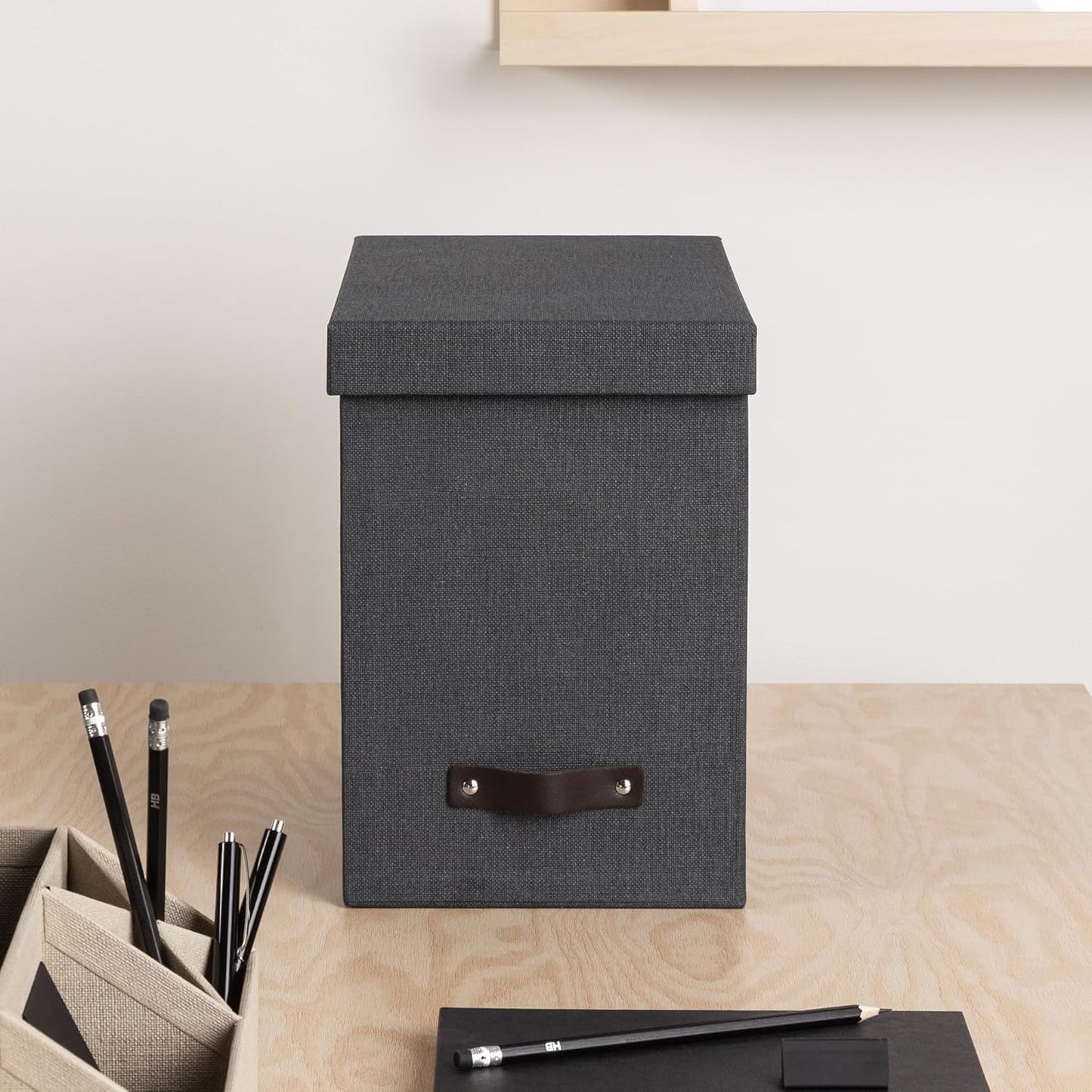 Bigso John Desktop File Box - Storage Solution and Document Organizer for Important Paperwork - Durable Hanging File Box with Lid and Leather Handle - 7.4 in x 13 in x 10.4 in - Black