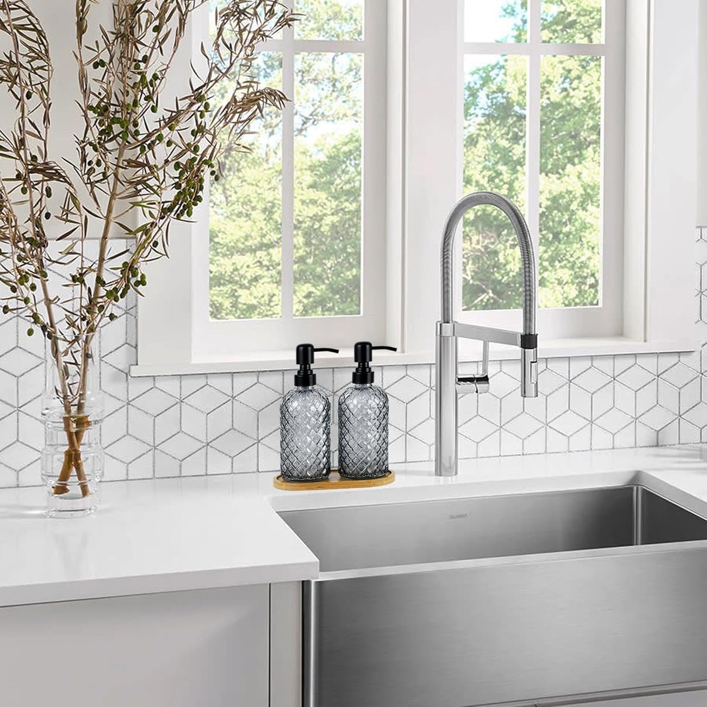 12Oz Glass Soap Dispenser with 304 Black Rustproof Stainless-Steel Pump, Refillable Glass Soap Dispenser for Kitchen, Bathroom, Farmhouse (Grey-2pack& Tray)