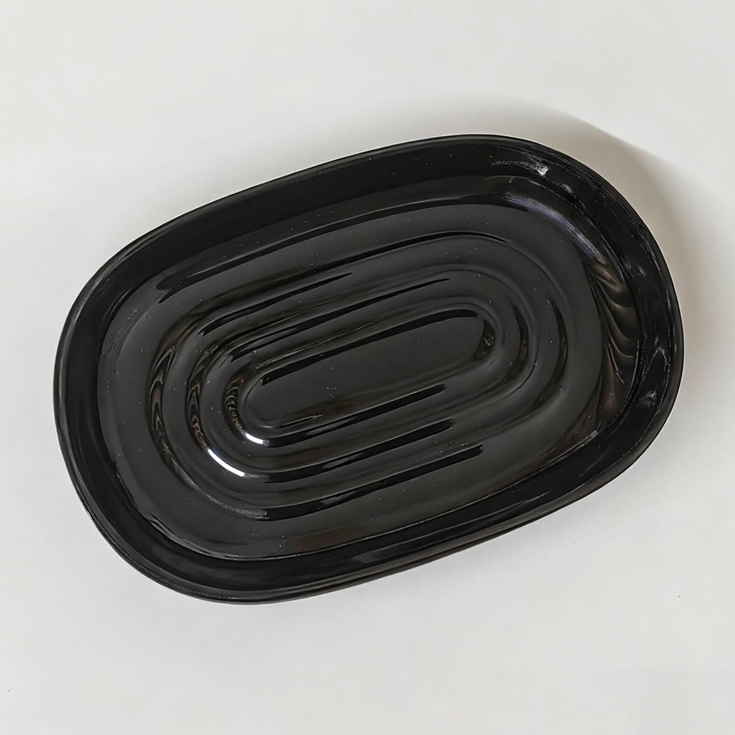 Ceramic Soap Dish, Marble Texture, Raised Ridge, Smooth Surface, Easy to Clean, Non-Slip Base, Fits Standard Bar Soap (Black)