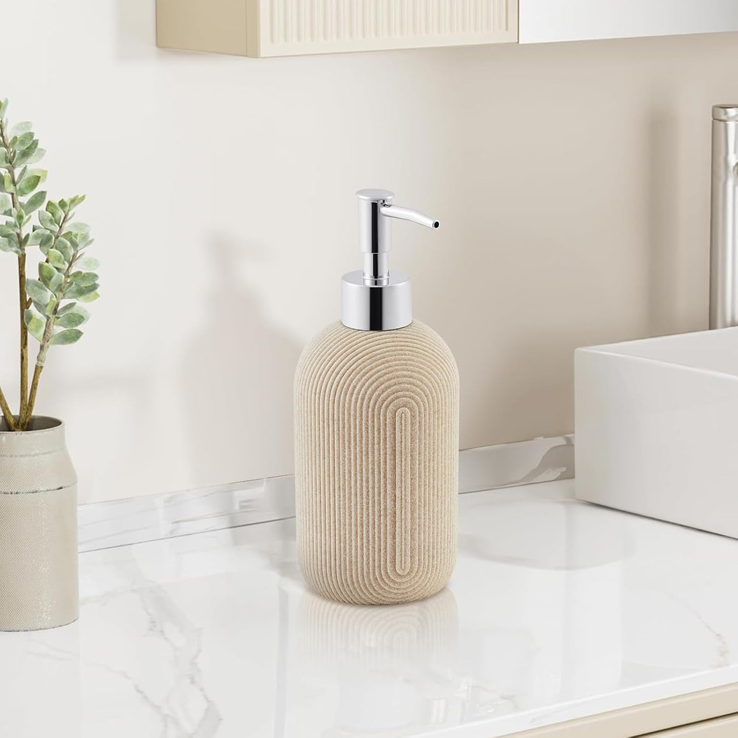 Hand Resin Soap Dispenser Bathroom Set, Bathroom Accessory Set for Kitchen with Pump, Elegant and Minimalist Modern Farmhouse Style Decor, Single Soap Dispenser (Beige)