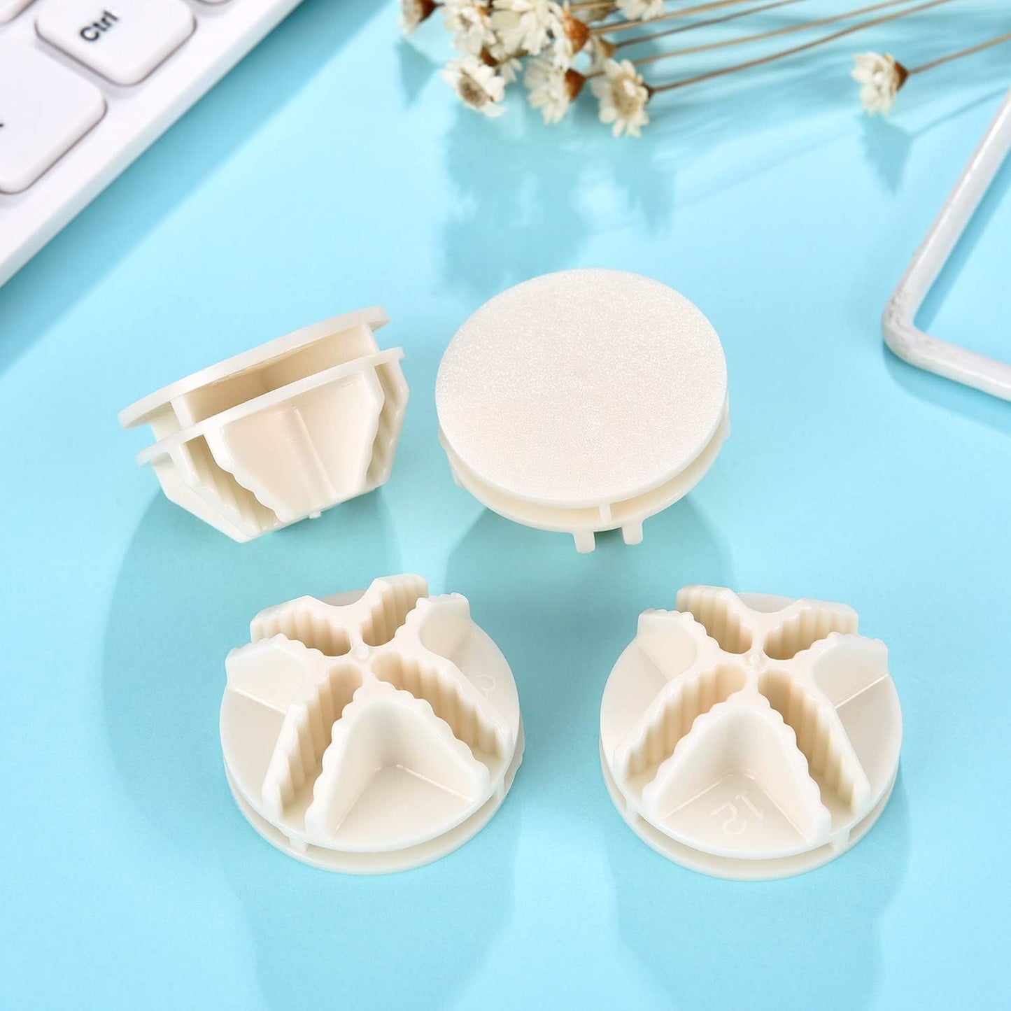 32 Pieces Cube Connectors Plastic Storage Wire Cube Organizer ABS Connectors for Modular Closet Storage Organizer and Wire Shelf (White)