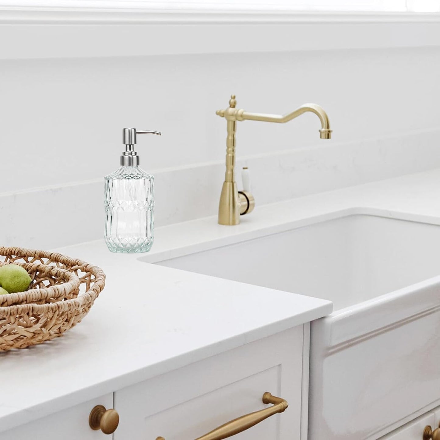 18 oz Clear Thick Glass Soap Dispenser with Black Rustproof Pump, Refillable Bathroom, Kitchen Soap Dispenser for Hand Soap, Body Wash and Lotion (Clear-Silver Pump)