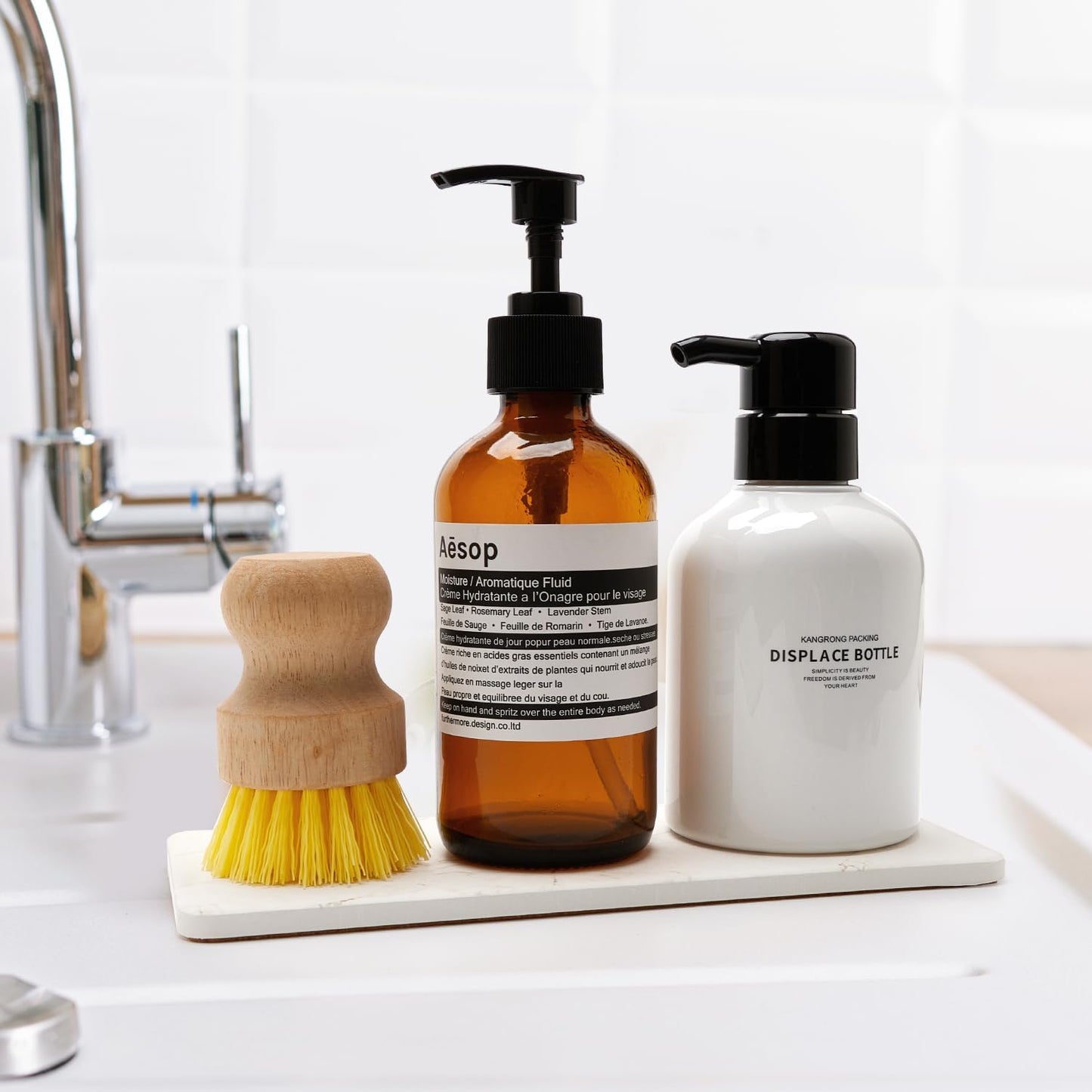 2 Pcs Water Absorbing Stone Drying Trays for Bathroom Sink Kitchen Counter Soap Dish Dispenser Sponge Holder White Ceramic Bathroom Vanity Quick Dry Stone Mat for Kitchen Sink Marble Diatomite Tray