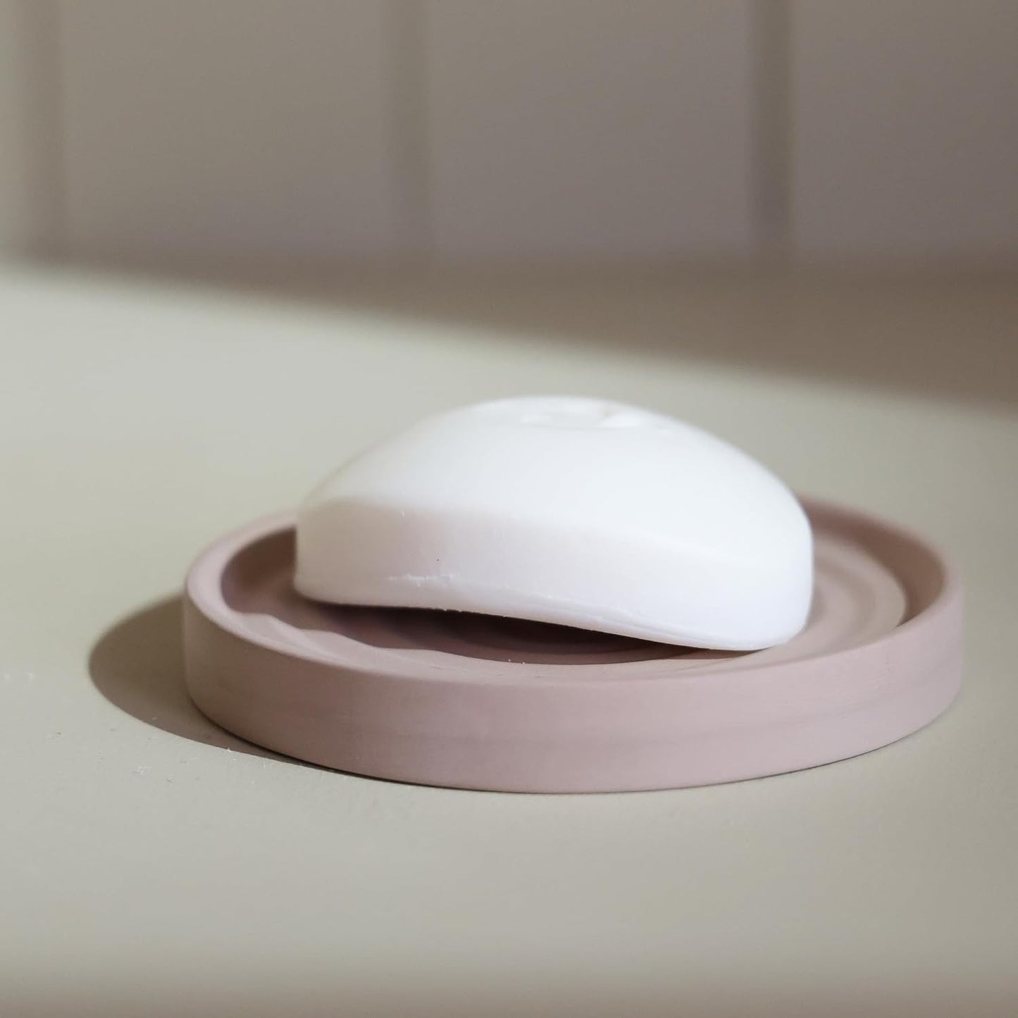 Selegna Diatomite Soap Holder, Circular Design with Ripple Pattern, Absorbent Bath Soap Dish (Brown)