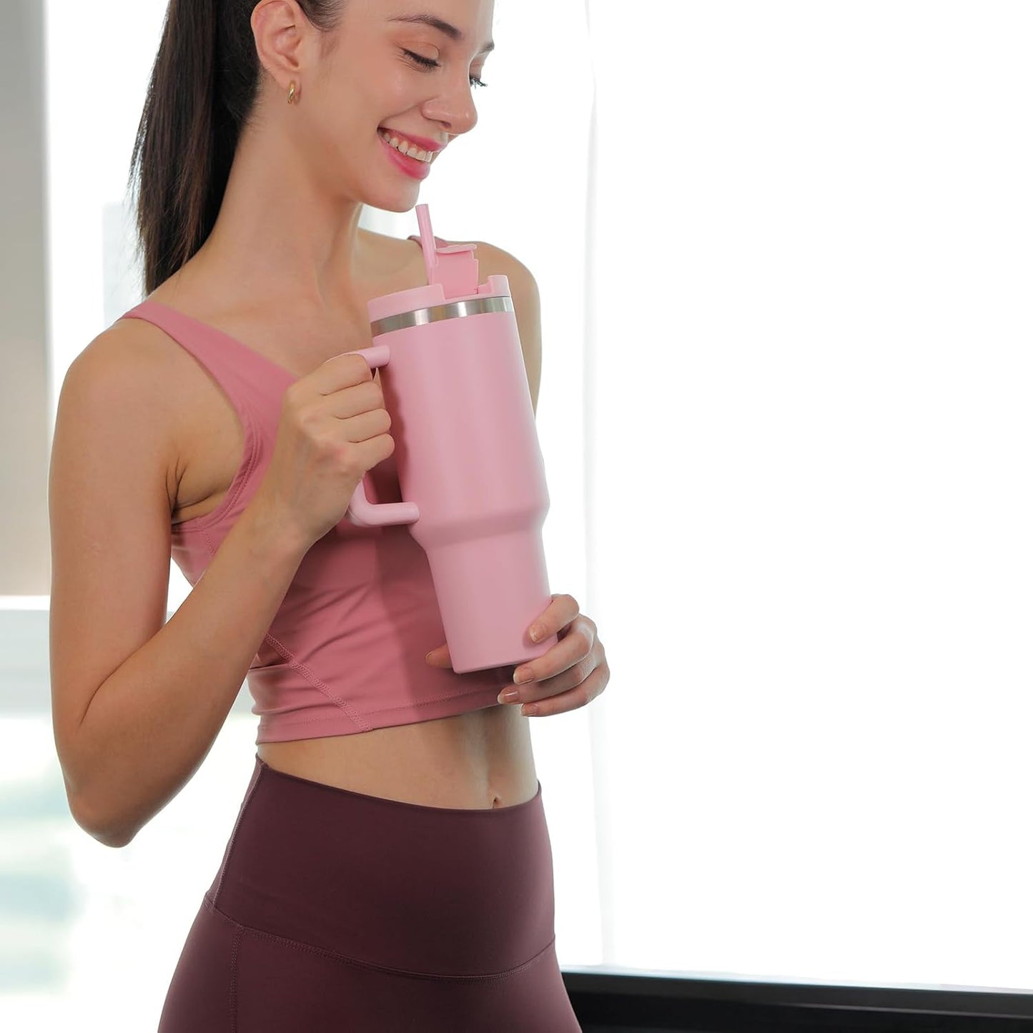 40oz Tumbler with Handle,Double Wall Vacuum Reusable Stainless Steel Insulated Water Bottle,With Leak Proof lid and Straw for Iced or Cold Beverages (light pink)