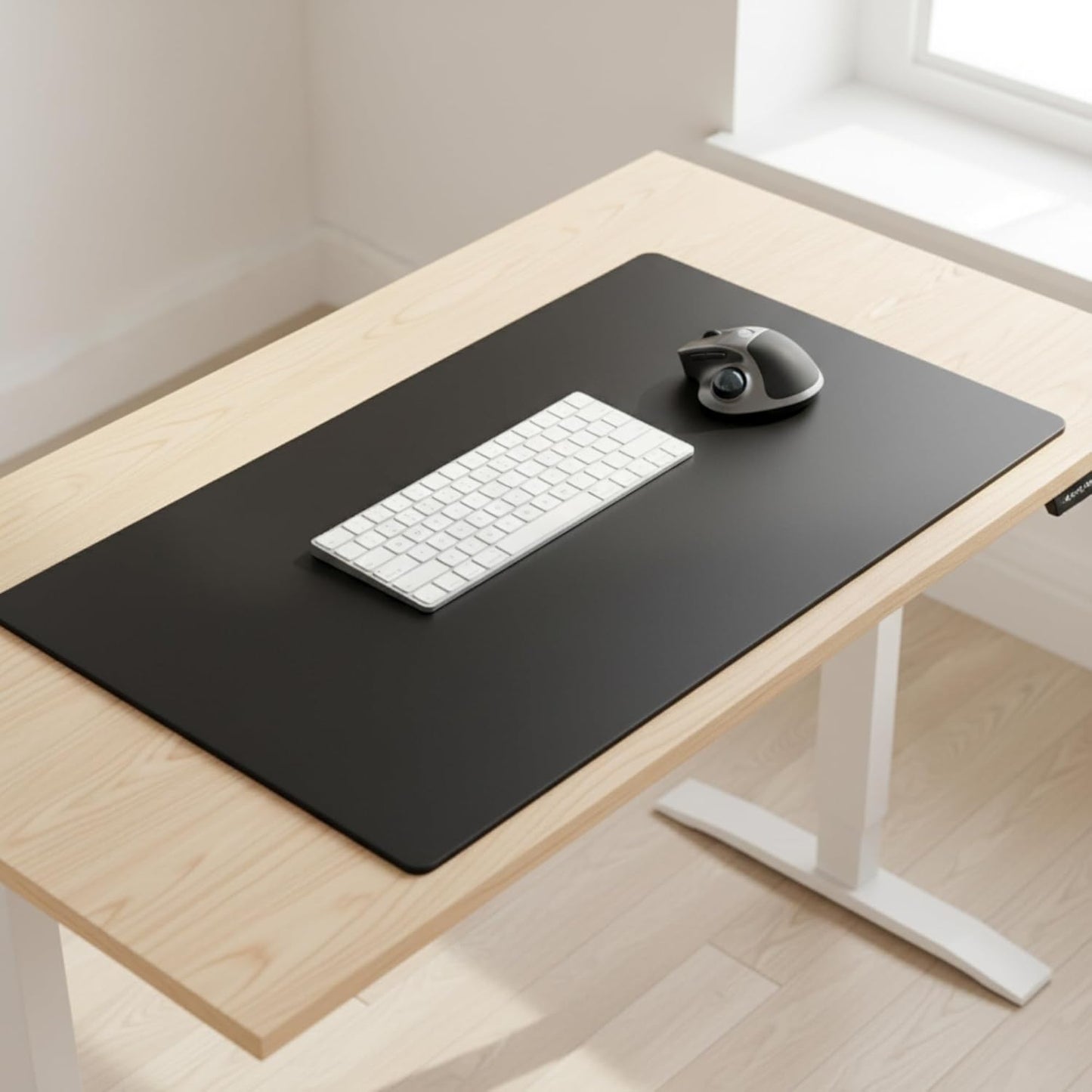 Dacasso Leatherette Conference Table Pad - Luxury Leather Desk Blotter for Writing - Padded Executive Desk Surface Protector - (Black, 34 x 20)