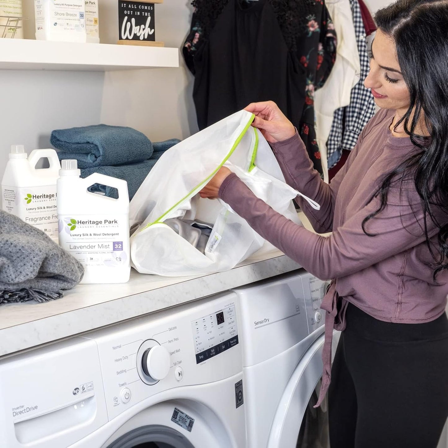 Heritage Park Fine Mesh Laundry Bags - Micro Mesh for Safely Washing Delicates - Gusseted Bottom for Extra Space, Hidden Zipper, and Convenient Hanging Loop - Pack of 2 Large (20" x 24")