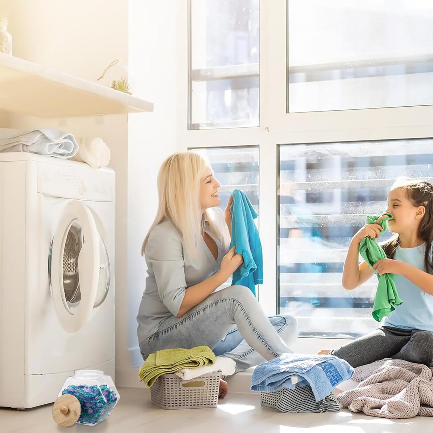 Sumnacon Laundry Pods Container with Wooden Lid, Plastic Laundry Room Organization Jars Farmhouse Wide Mouth Laundry Storage Containers Clear Laundry Pods Holder for Dryer Balls, Beads, Powder