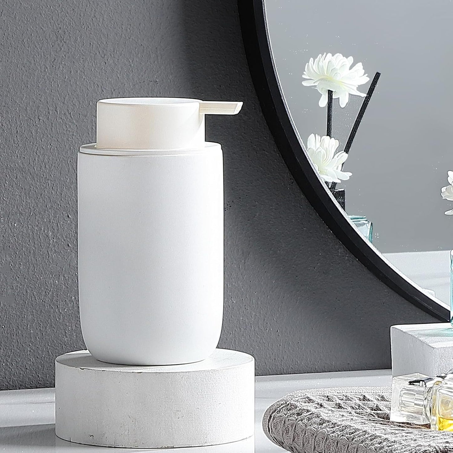 White Soap Dispenser - Modern Ceramic Hand Soap Dispenser for Bathroom Refillable Liquid Hand Soap Dispenser with Soap Pump for Liquid Soap for Farmhouse Kitchen Bathroom Decor