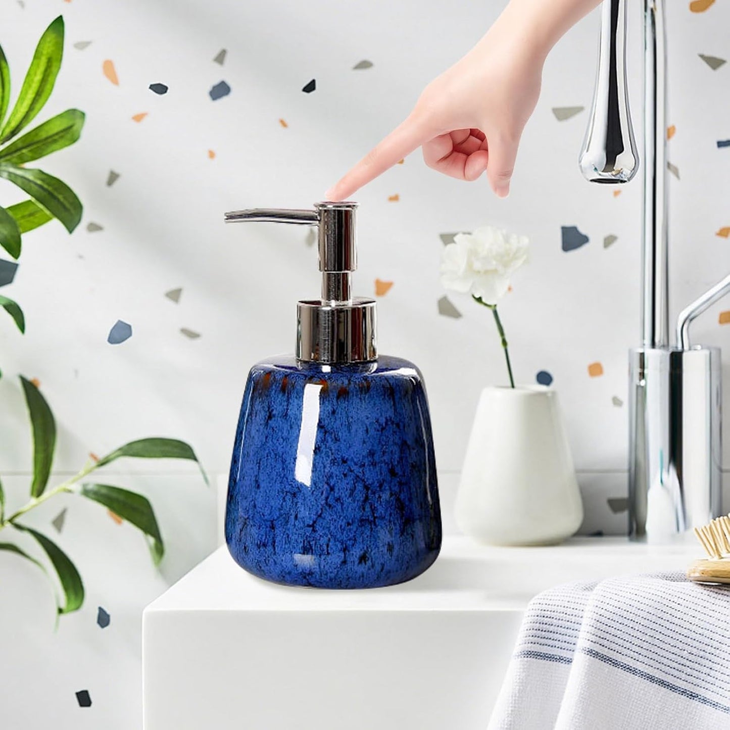 Jessie Hand Soap Dispenser,Blue Ceramic Liquid Hand Soap Dispenser with Pump,Modern Vintage Refillable Hand Lotion Pump Bottle for Bathroom Kitchen Set 10.8 oz (Blue)