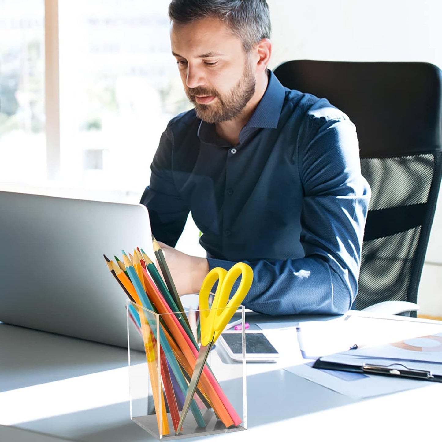 8 Pieces Clear Acrylic Pen Holder Acrylic Pencil Cup Clear Makeup Bush Holder Acrylic Desktop Stationery Organizer for Office School Home Desk Accessories (8 Pack, Square)