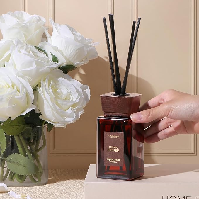 Reed Diffuser Set, 5.2 fl oz Sandalwood Reed Diffuser with Sticks, Reed Diffusers for Home Bedroom Apartment Bathroom Decor, Scented Diffuser Gift for Home Fragrance