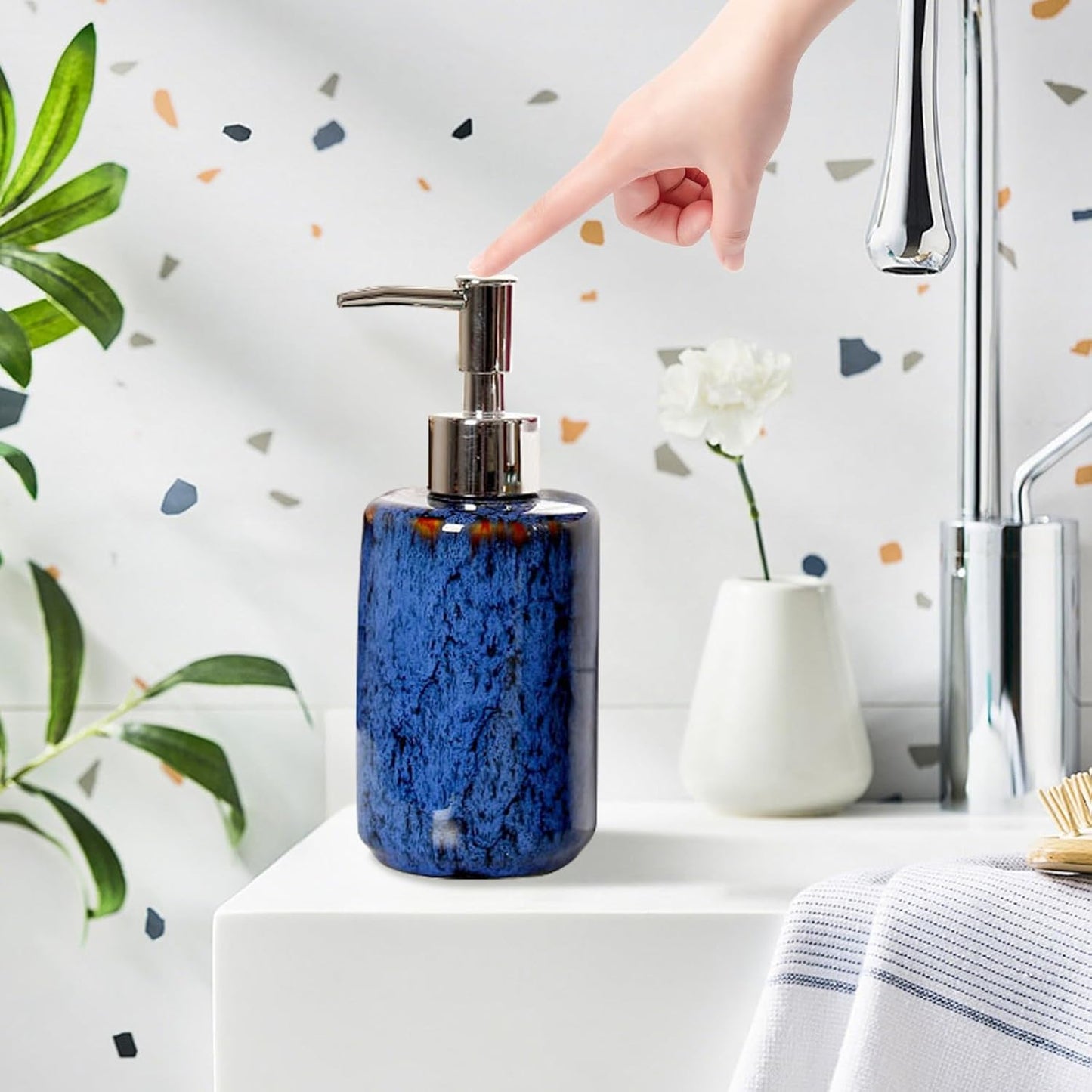 jessie Hand Soap Dispenser,Blue Ceramic Liquid Hand Soap Dispenser with Pump,Modern Vintage Refillable Hand Lotion Pump Bottle for Bathroom Kitchen Set 11.8 oz (Blue)