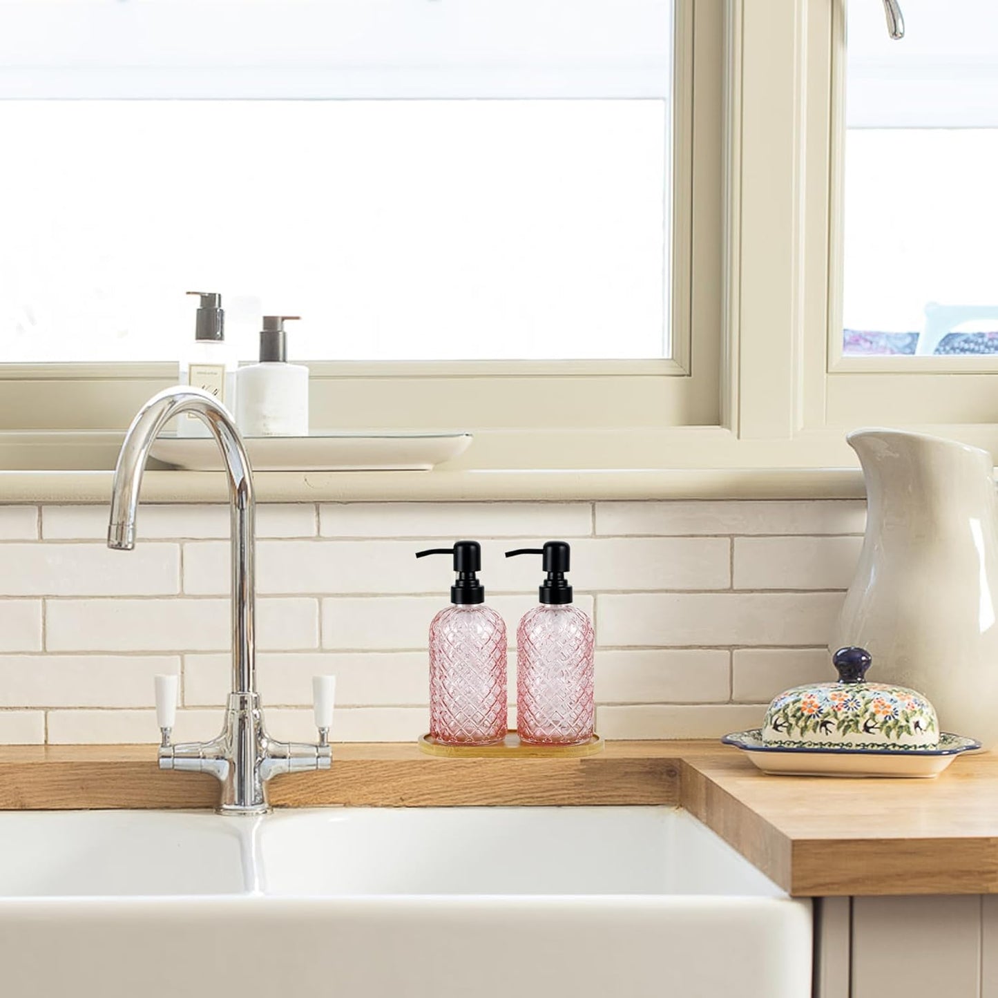 12Oz Glass Soap Dispenser with 304 Black Rustproof Stainless-Steel Pump, Refillable Glass Soap Dispenser for Kitchen, Bathroom, Farmhouse (Pink-2pack& Tray)
