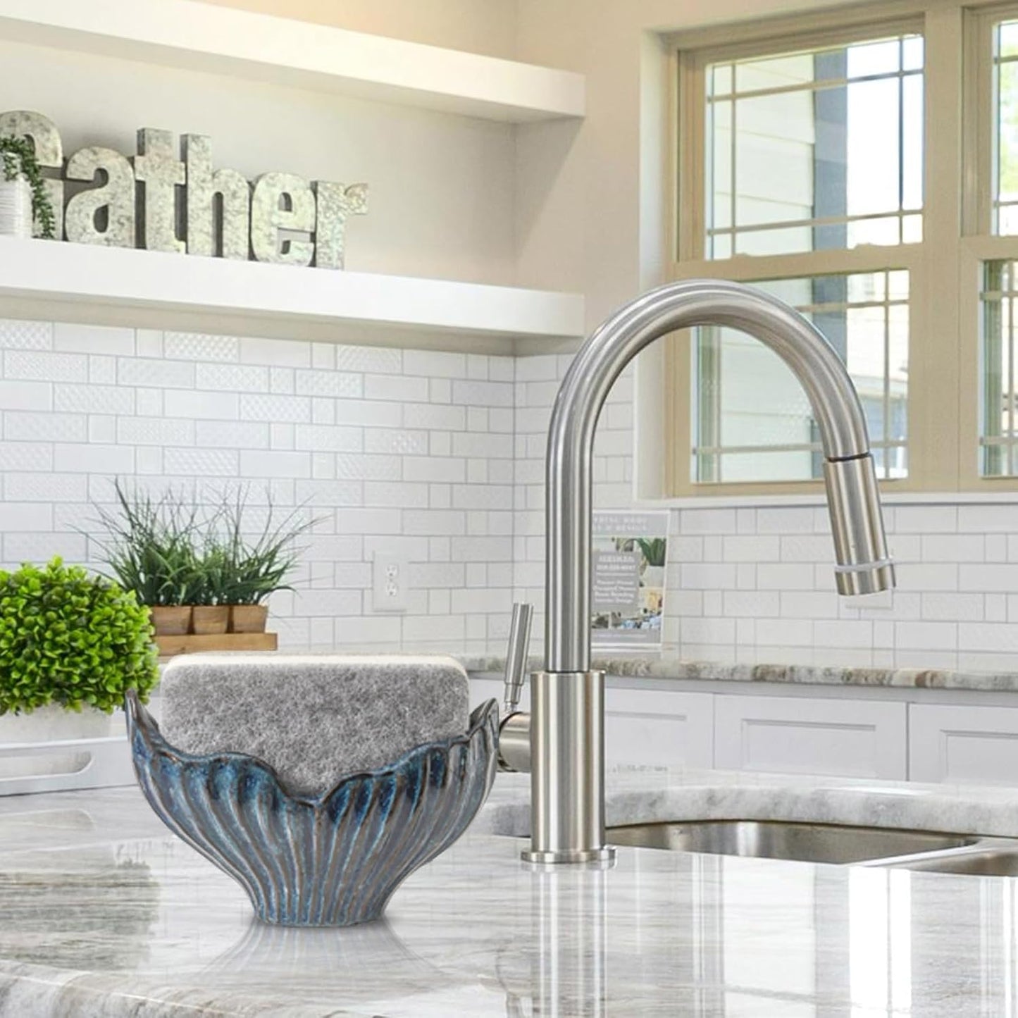 Sponge Holder for Kitchen Sink, Ceramic Sponge Holder with Fishtail Design, Sink Sponge Holders Caddy Organizer for Countertop, Farmhouse Kitchen Decor, Compact Sponge Holders(Blue)