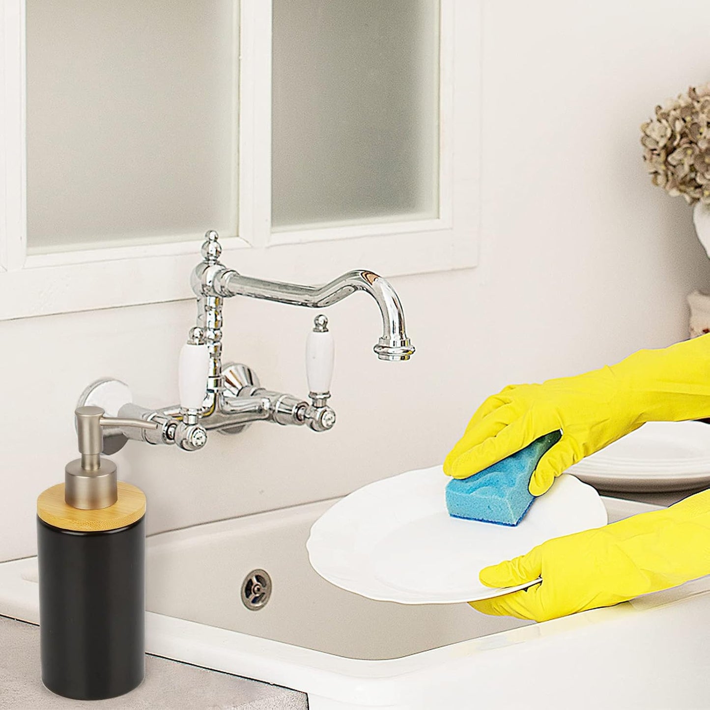 Ceramic Soap Dispenser Hand Soap Dispenser Refillable Liquid Great for Kitchen and Bathroom Decorative (Black)