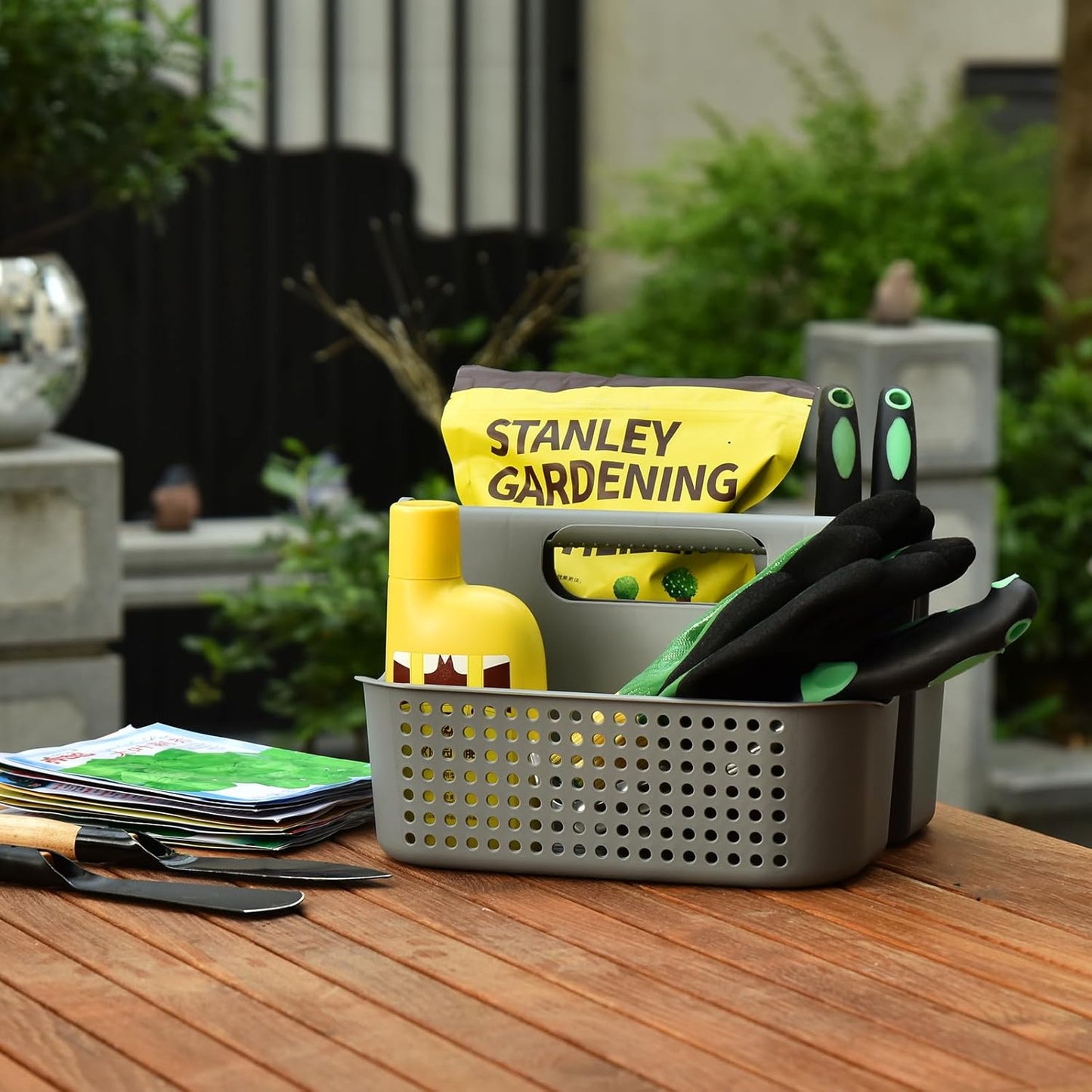 ALINK Portable Plastic Shower Caddy Basket, Large Cleaning Supply Tool Caddy Organizer Storage Tote with Handle for Bathroom, College, Garden, Cabinet, Dorm Essentials - Gray