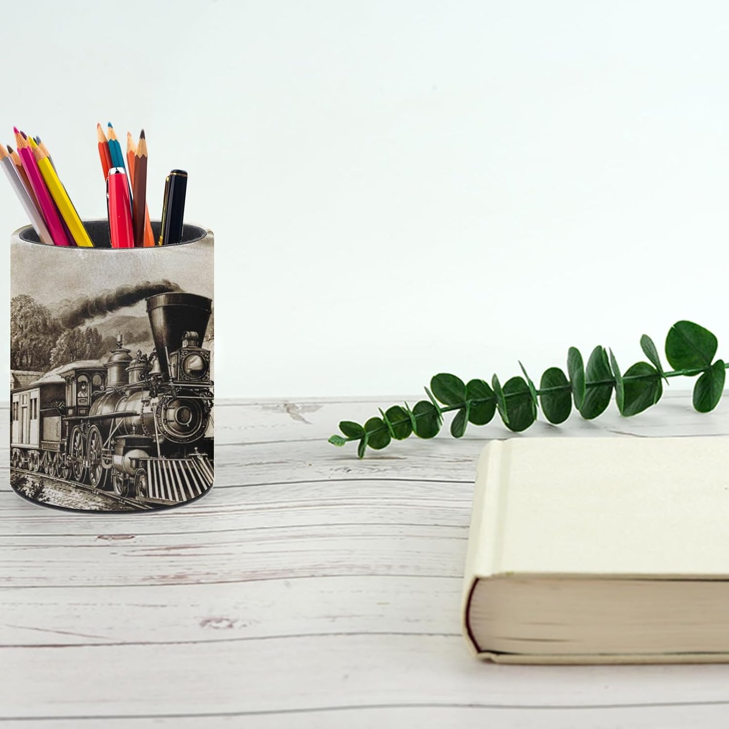 Vintage Steam Train Pen Holder Pencil Organizer Cute Pencil Cup Desk Decor Makeup Brush Holder PU Multifunctional Office Suppliesfor Home Classroom School