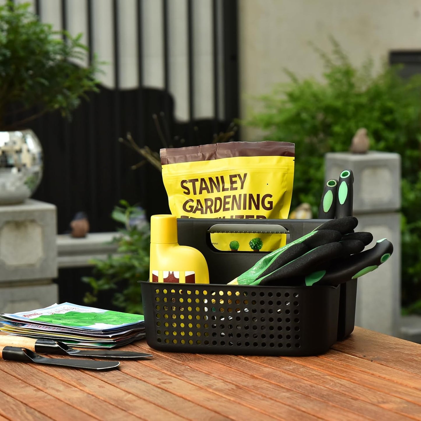 ALINK Portable Plastic Shower Caddy Basket, Large Cleaning Supply Caddy Organizer Storage Tote with Handle for Bathroom, College, Self, Cabinet, Dorm Room Essentials - Pink