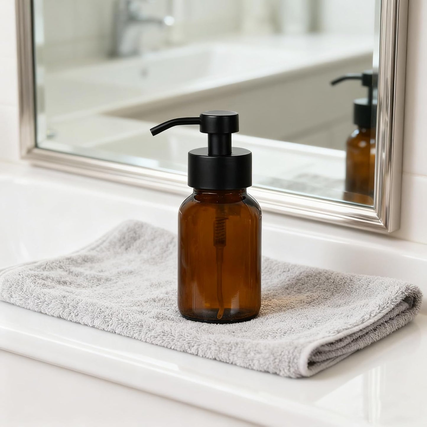 8.5 oz Amber Glass Foam soap Dispenser with Black Rust-Proof Foam Pump, refillable Thick Glass Foam soap Dispenser for Kitchen and Bathroom (1, 8.5 oz)