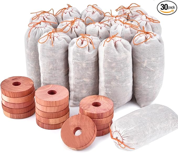 Homode Cedar Blocks for Clothes Storage, Cedar sachets for Drawers and Closets Fresh Scent, Aromatic Ceder Wood Chips Hanging Rings, Scented Clothing Bag Fresheners, 30 Pack