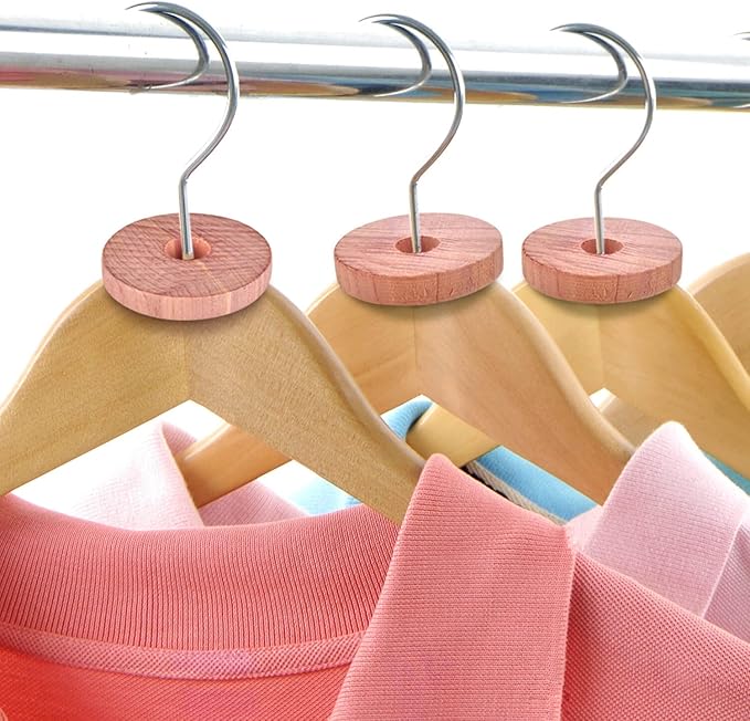 Homode Cedar Blocks for Clothes Storage, Cedar sachets for Drawers and Closets Fresh Scent, Aromatic Ceder Wood Chips Hanging Rings, Scented Clothing Bag Fresheners, 30 Pack