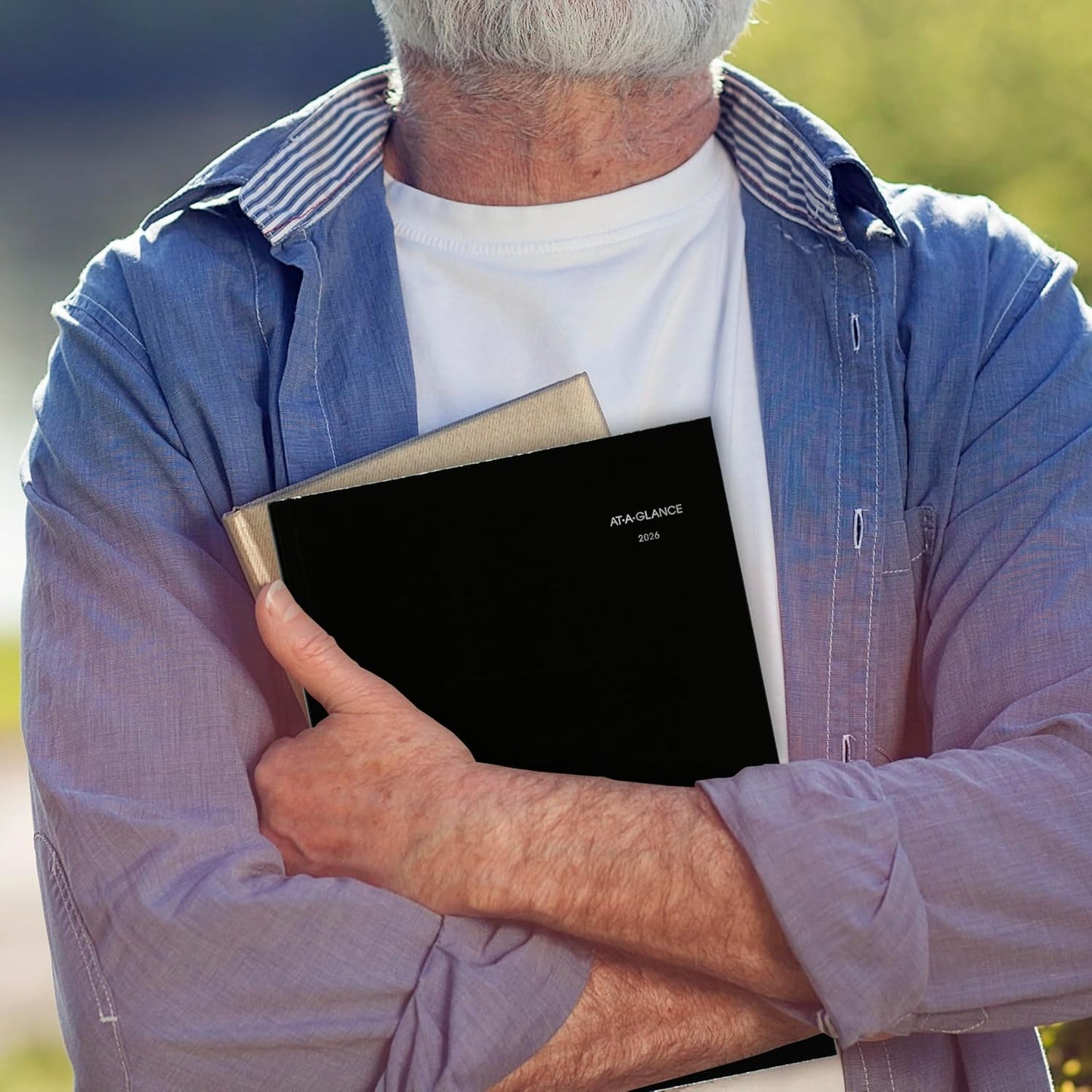 AT-A-GLANCE 2026 Planner, Monthly, 8" x 11-3/4", Large, Hardcover, DayMinder, Black (G470H0026)