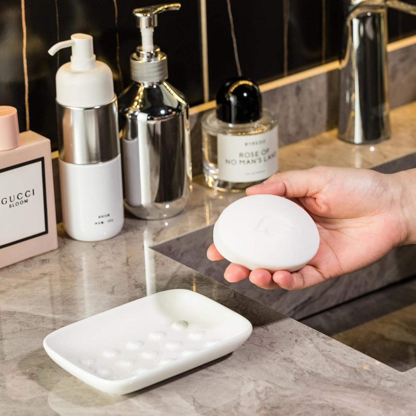 Soap Dish, Ceramic Soap Holder Shower Soap Dish for Bar Soap Sponge, Soap Saver Tray for Bathroom Kitchen Sink, White