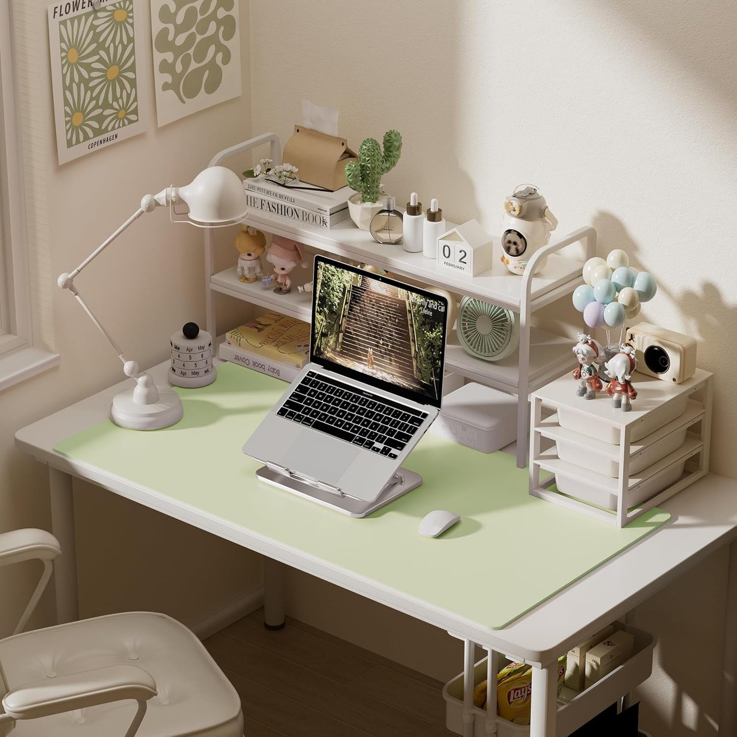 Aothia Faux Leather Desk Mat – Large Mouse Pad, Non-Slip PU Leather Blotter, Waterproof Writing Surface for Office and Home (Grass Green, 47.2" x 23.6")