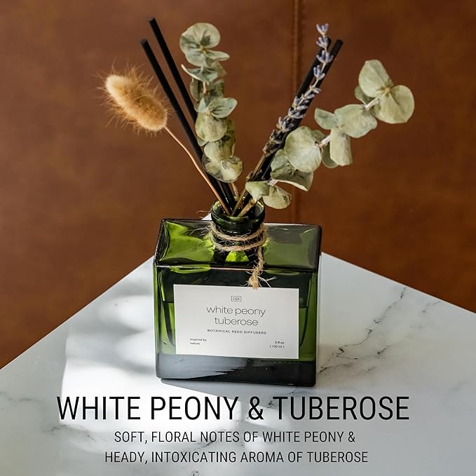 Craft & Kin Christmas Reed Diffuser with Dried Flowers | 5 oz White Peony & Tuberose Scented Holiday Reed Diffusers for Home, Bathroom | Scent Sticks | Elegant Fragrance Home Decor for Men & Women