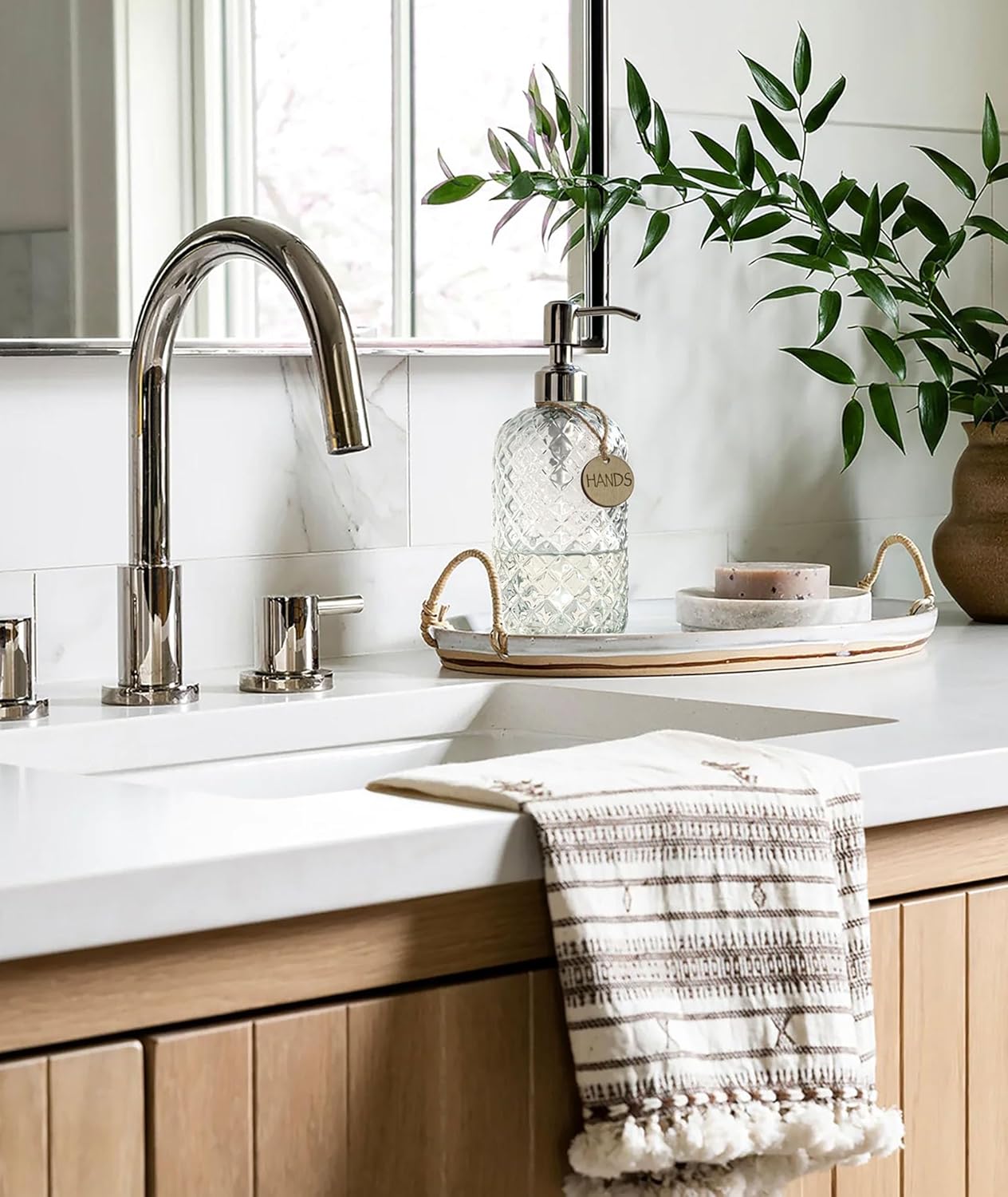 JASAI 18Oz Gem Patterned Clear Glass Soap Dispenser with Rust Proof Pump, Refillable Hand soap Dispenser for Kitchen, Premium Bathroom Soap Dispenser for Dish Soap, Hand soap, Lotion(Clear).