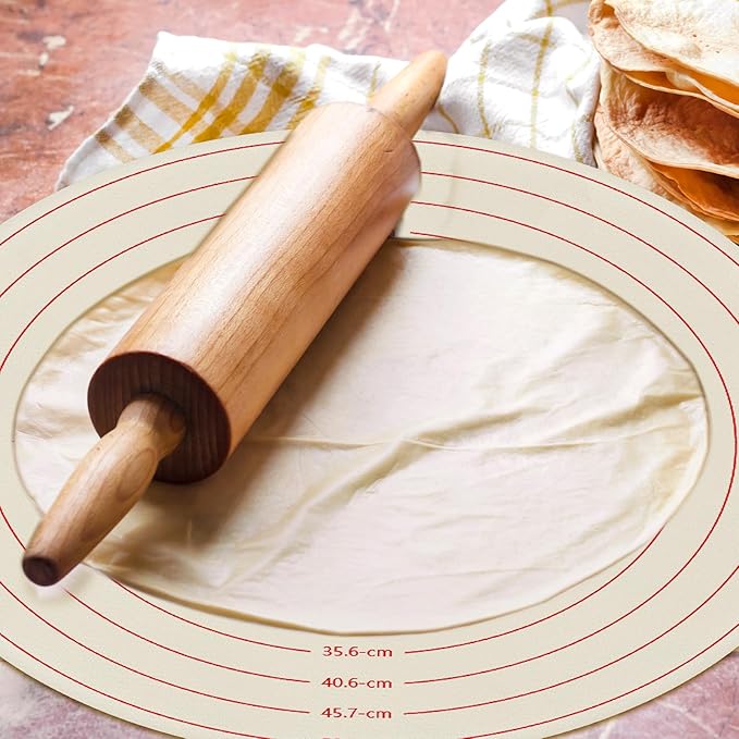 20 Inch Christmas Traditional Lefse Making Pastry Cloth, Round Baking Mat with Measurements, Lefse Making Accessory for Rolling Dough and Baking Kitchen Supplies (Not Include Board)