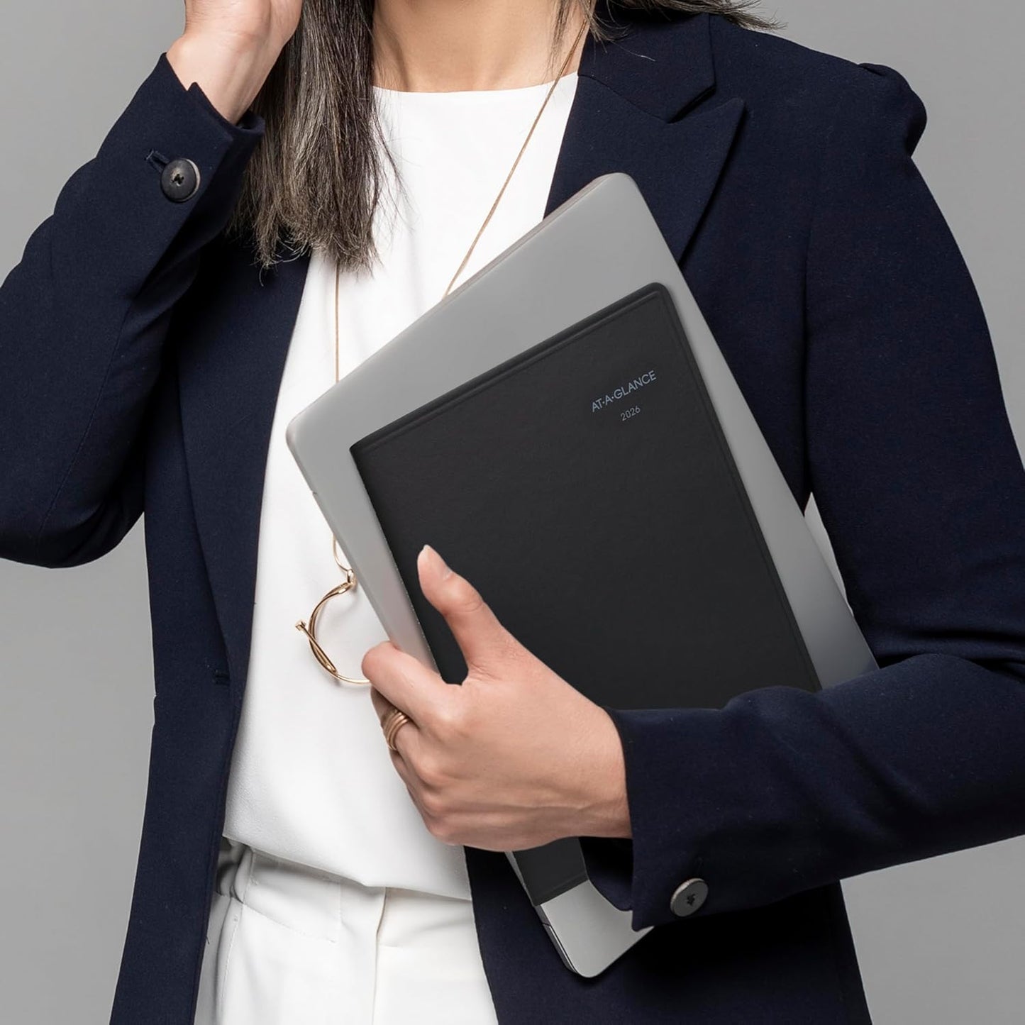 AT-A-GLANCE 2026 Appointment Book Planner, Weekly & Monthly, 8-1/4" x 11", Large, QuickNotes, Black (769500526)