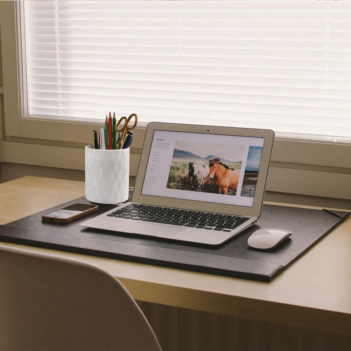 Pen Holder,Nordic Style Silicone Waterproof Pencil Holder for Desk Simple&Modern Minimalist Makeup Organizer Multifunctional Office Supplies for Home,Kids and School (White)