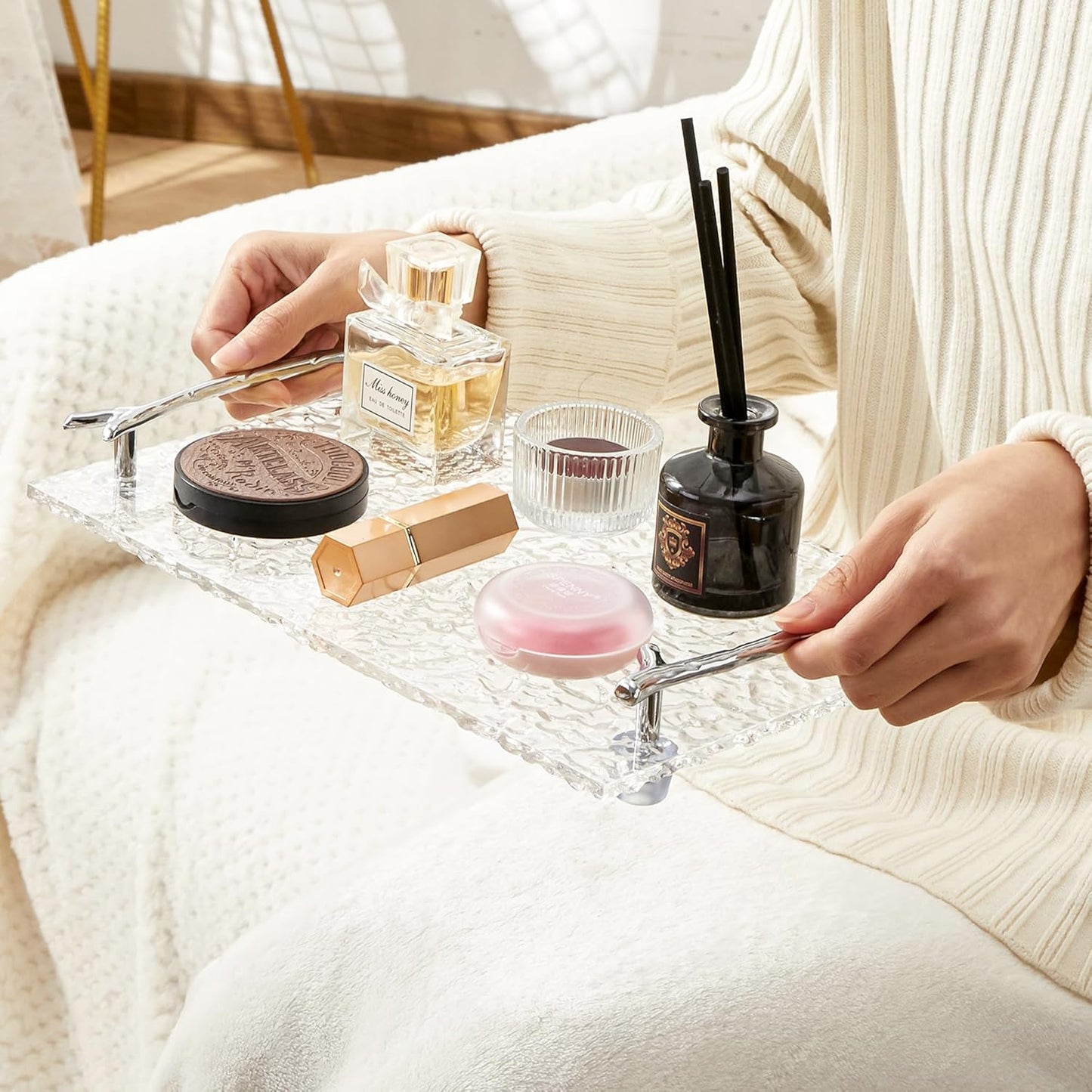 Acrylic Perfume Trays,Bathroom Vanity Trays, Cosmetic Table Jewelry Skin Care Cosmetics Tray, Napkin Tray, Metal Handle, Non-Slip Silicone, Clear.