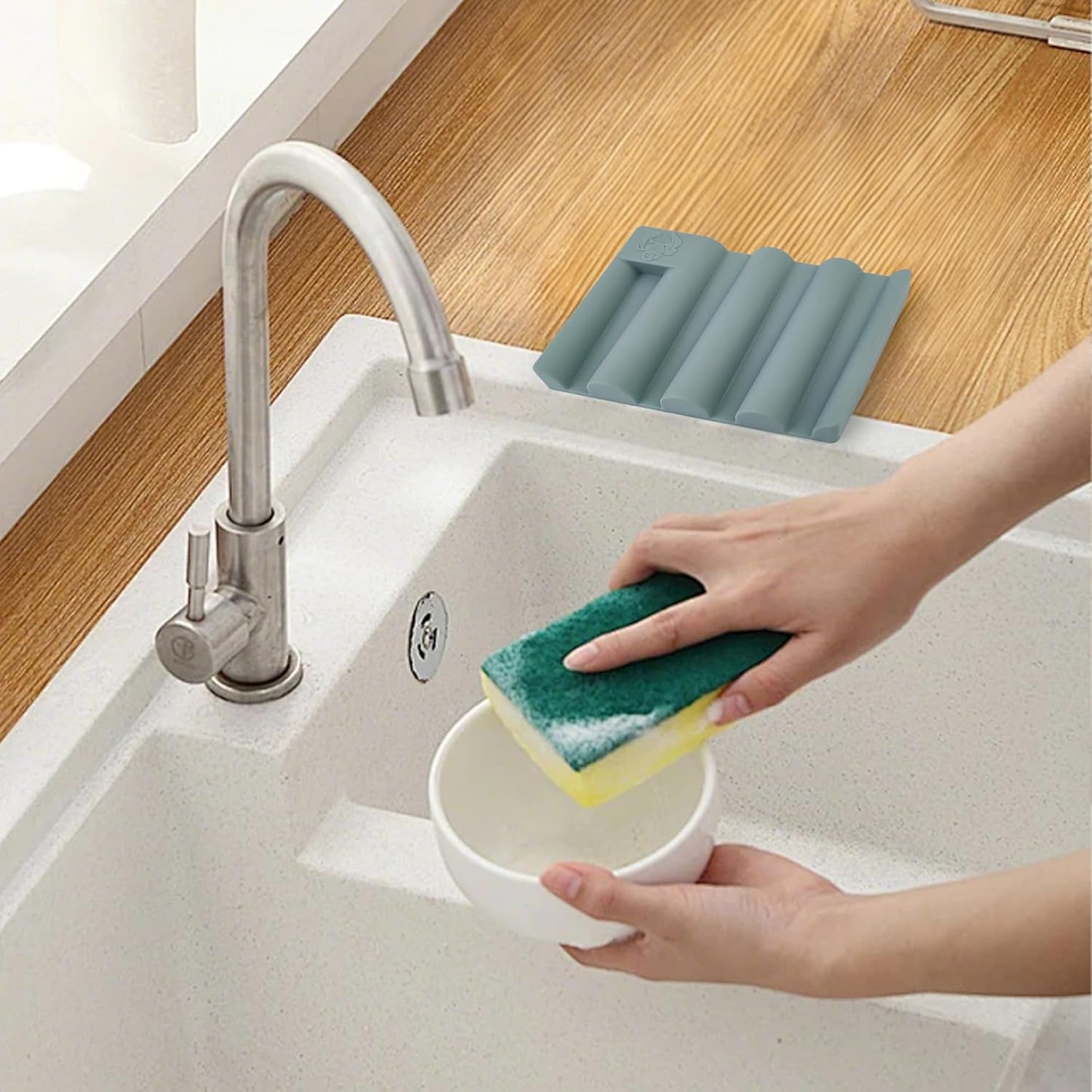 Soap Dish for Shower, Bathroom & Kitchen – Non-Slip, Self-Draining Design to Keep Soap Dry, Extend Soap Life – Easy to Clean, Compact & Durable (Green, 1 pcs)