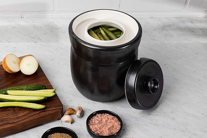 TOMO Fermentation Crock with Weights - Ceramic Sauerkraut Pickling Crock - Stoneware Kombucha Brewing (3L)