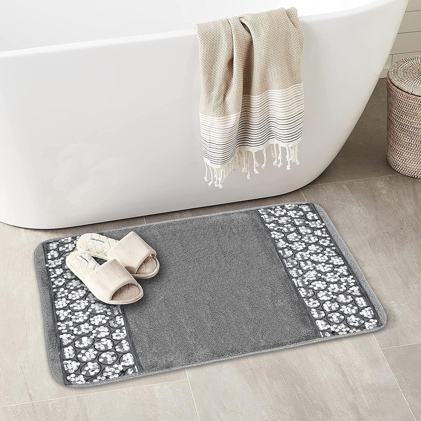 Zahari Home Sinatra Modern Bathroom Rug Classic Luxury Bath Rug Contemporary Decor Silver Bath Mat for Shower Unique Design Stylish Bathroom Rug Bath Shower Tub Decor Bling Silver